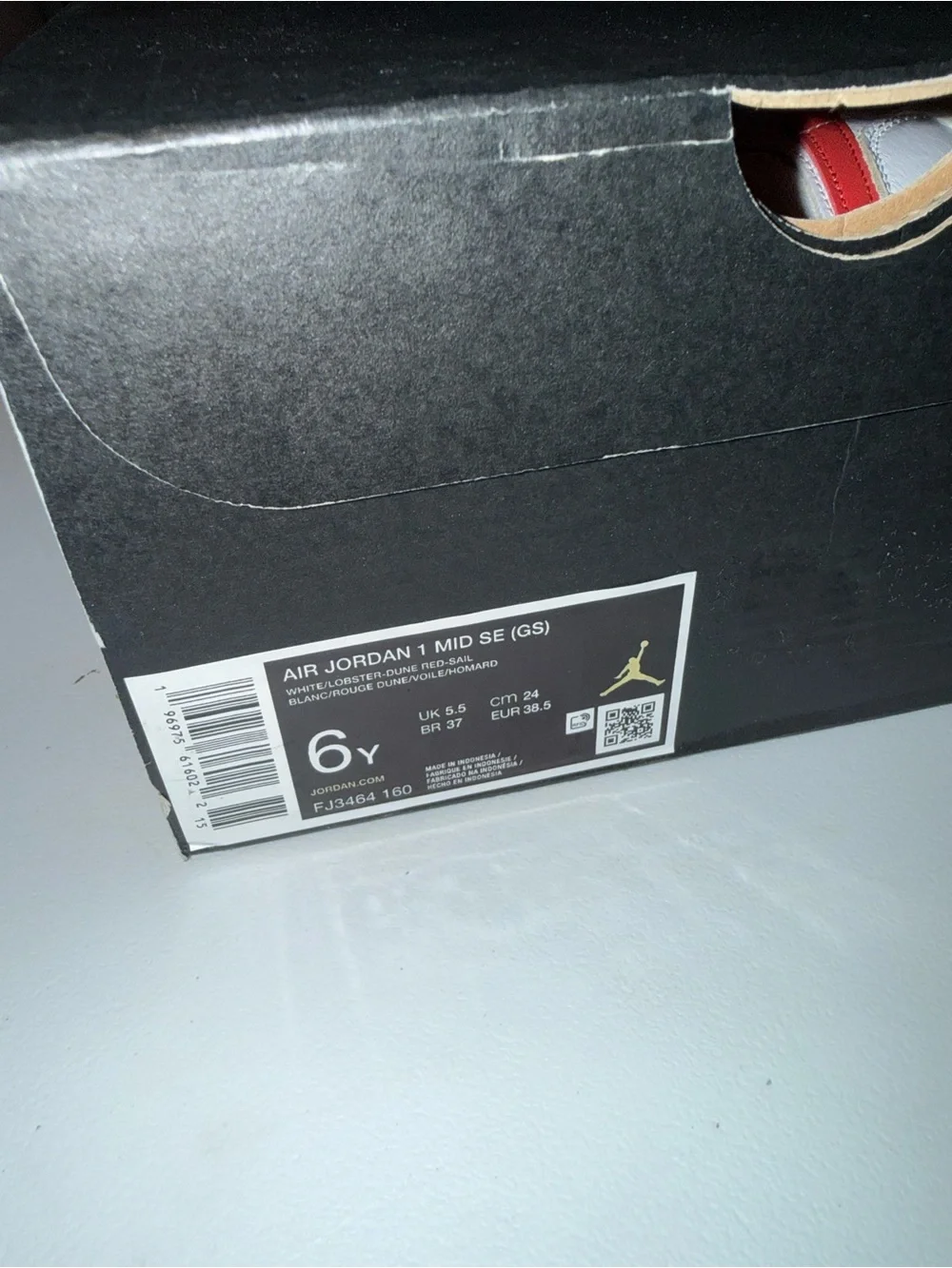 Air Jordan 1 Mid SE Kids White/Red Sneakers Size 6Y New In Box Back To School